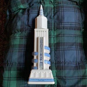🌞Vintage Gotham Vodka Collectible Bottle!